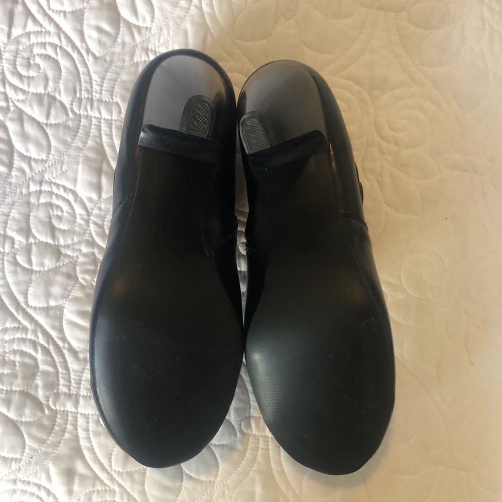 Gabrielle Rocha Booties - Picture 9 of 11